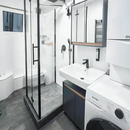 Apartament Alfa 4 4br Tv Wifi Wm Nahe Wasen & Daimler L 7beds I 8 People I Kitchen L Bathroom L Eigene Kueche Und Bad