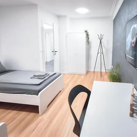 Alfa 4 4br Tv Wifi Wm Nahe Wasen & Daimler L 7beds I 8 People I Kitchen L Bathroom L Eigene Kueche Und Bad