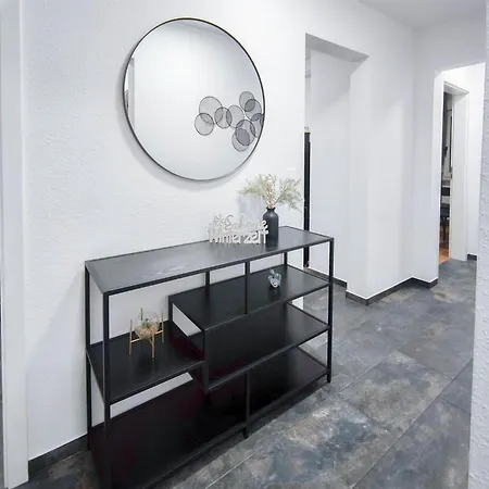 Alfa 4 4br Tv Wifi Wm Nahe Wasen & Daimler L 7beds I 8 People I Kitchen L Bathroom L Eigene Kueche Und Bad Apartament